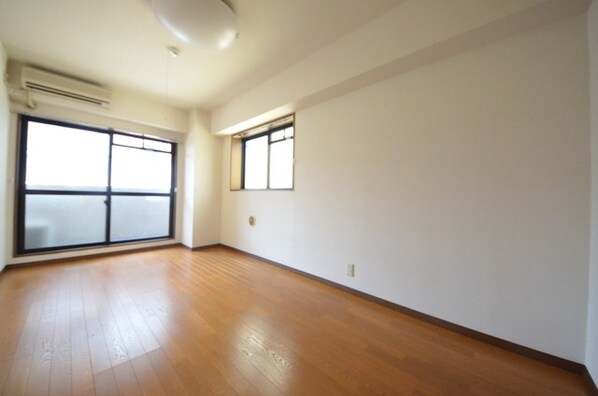 リヴイン国立の物件内観写真